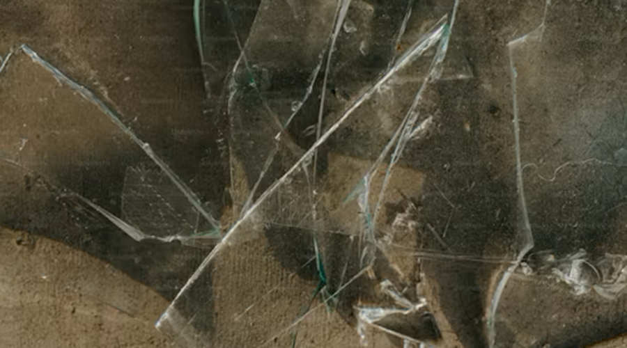 X-ray image revealing glass fragment contaminant inside a packaged food product