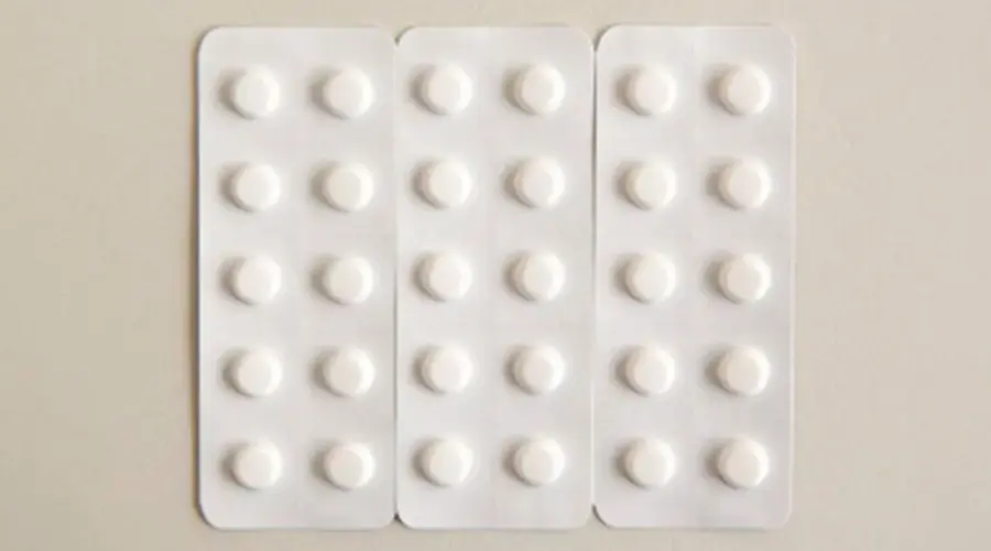 X-ray inspection of pharmaceutical blister packs for missing tablets and contaminants